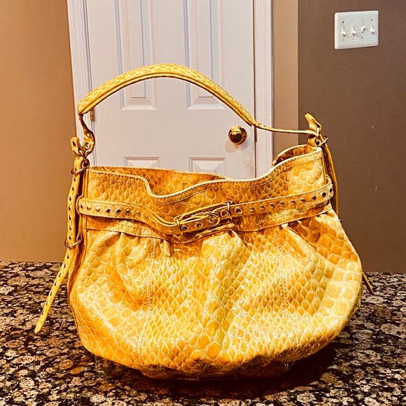 Jessica Simpson Gorgeous and Classy Hobo Hand Bag. - Picture 2 of 8